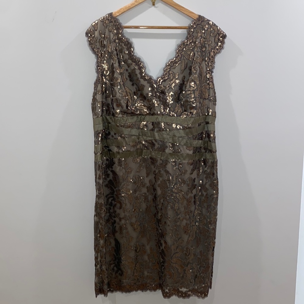 Tadashi Shoji Too Bronze sequin lace cocktail dress size 22Q EUC